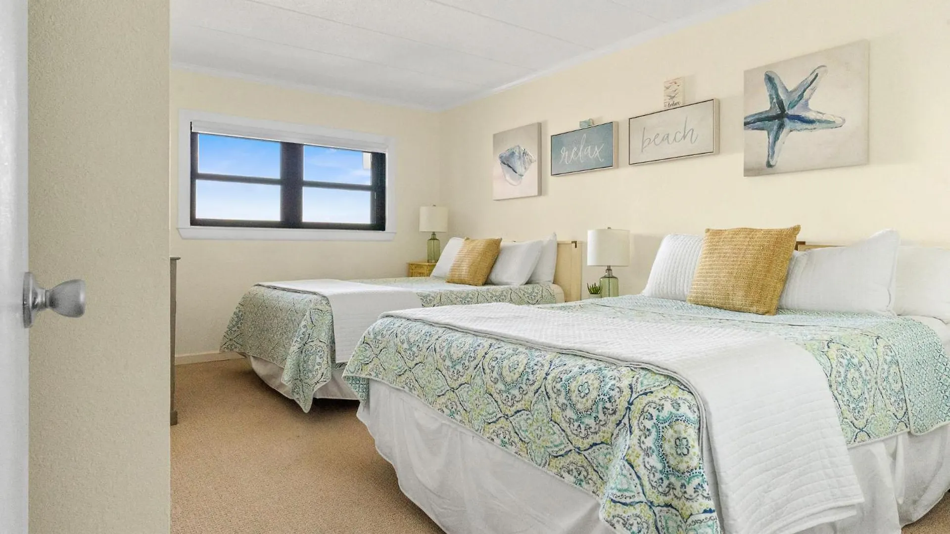 Holiday home Spacious 2-Bedroom Condo On 43Rd Street Perfect For Families In Ocean City